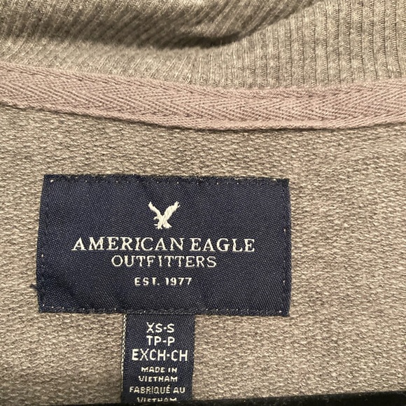 American Eagle Cardigan grey mid sleeve - Picture 3 of 5